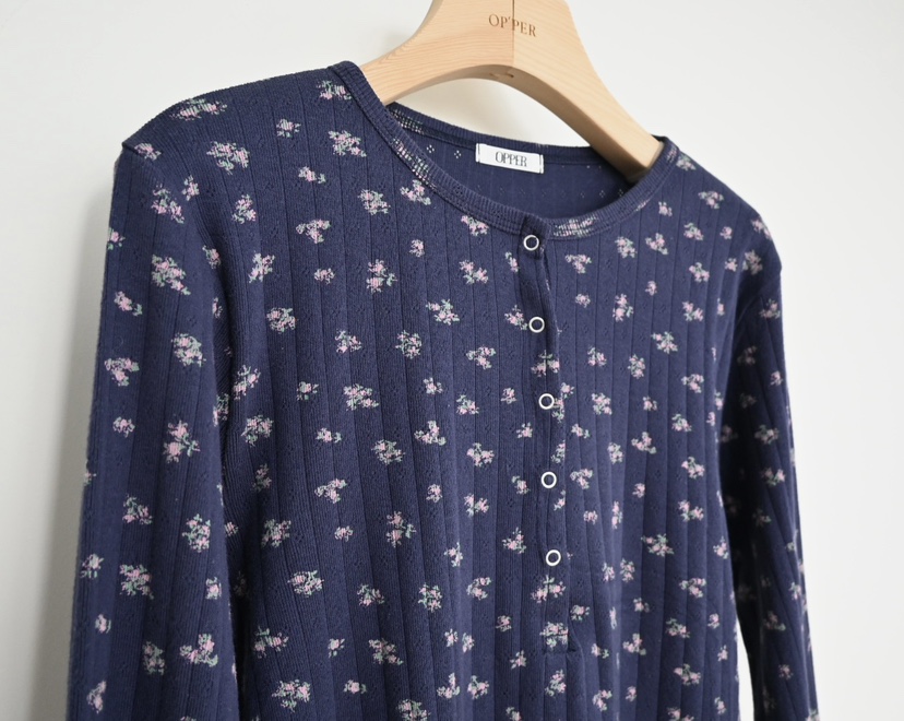 OP PER東大門代購女士新款推薦時尚休閑26春夏長袖T恤花朵OPPER-simplebeige長袖T恤