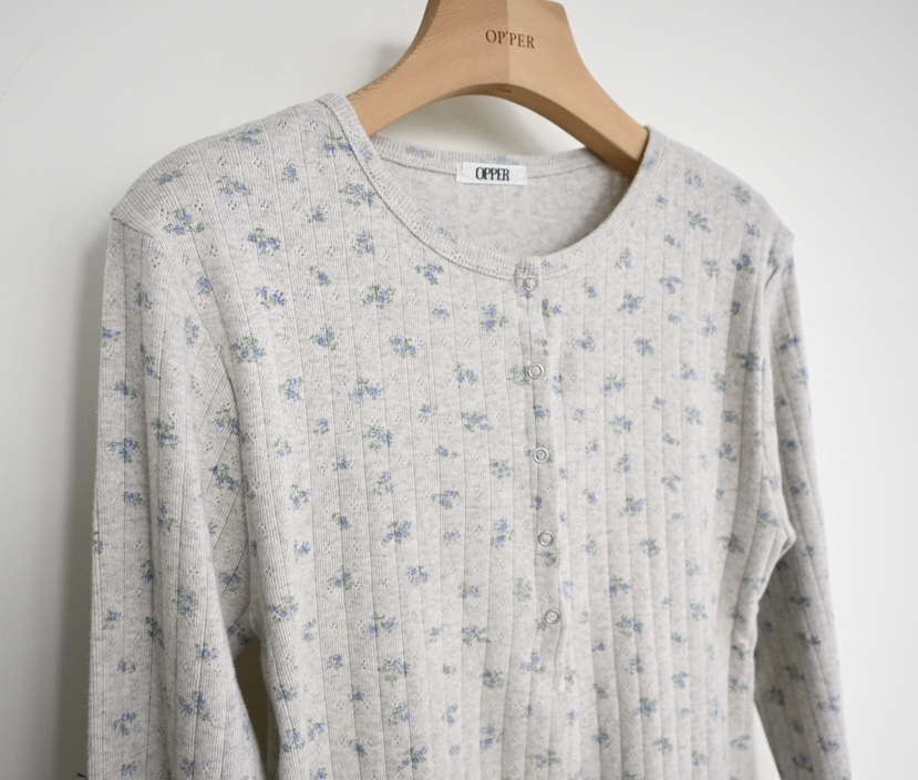 OP PER東大門代購女士新款推薦時尚休閑26春夏長袖T恤花朵OPPER-simplebeige長袖T恤