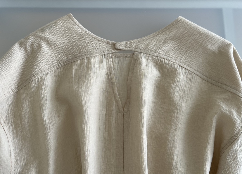 OP PER東大門代購女裝新款真品26春夏推薦熱賣襯衫蕾絲衫OPPER-simplebeige襯衫/蕾絲衫