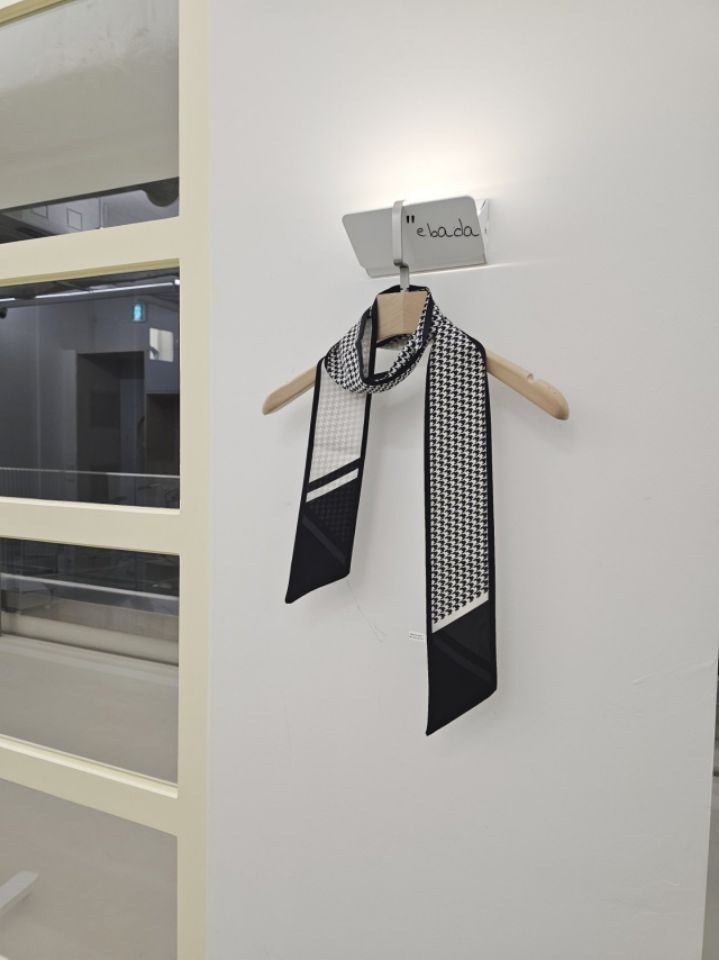 EBADA韓國代購女裝新款26春夏熱賣時尚推薦職業人氣圍巾披肩EBADA圍巾/披肩圖色2