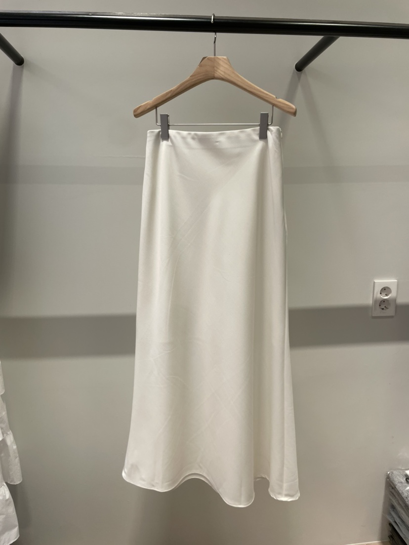 ORMORE東大門實拍女士新品職業26春夏人氣休閑真品推薦長裙ORMORE長裙圖色1