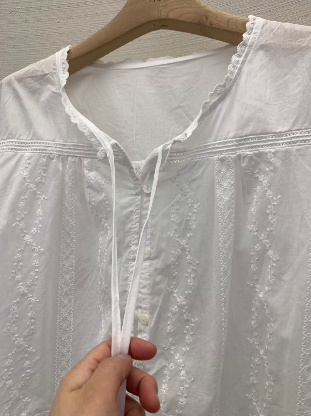 J-STORY東大門實拍女士新品真品人氣26春夏推薦襯衫蕾絲衫J-STORY襯衫/蕾絲衫