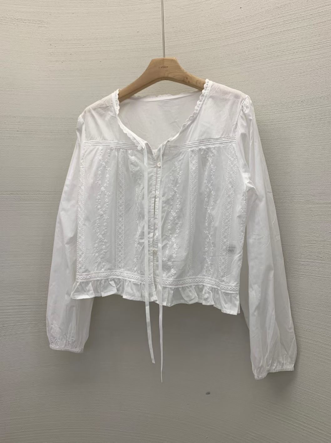 J-STORY東大門實拍女士新品真品人氣26春夏推薦襯衫蕾絲衫J-STORY襯衫/蕾絲衫圖色1
