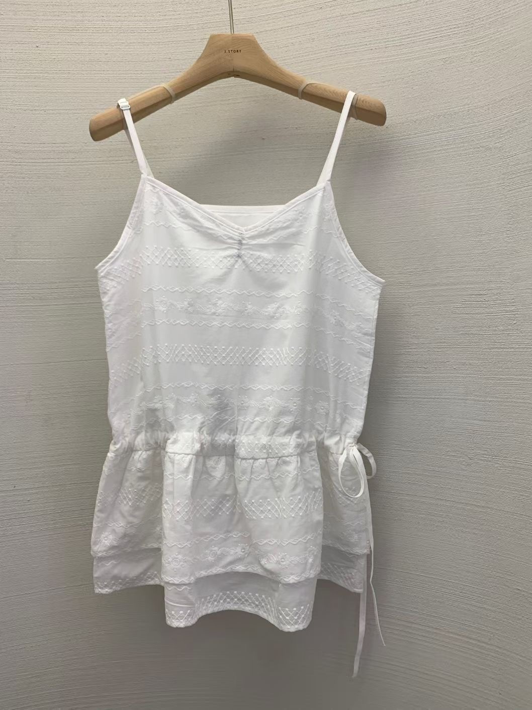 J-STORY韓國直郵女士新款推薦職業休閑26春夏時尚吊帶背心J-STORY吊帶/背心圖色1