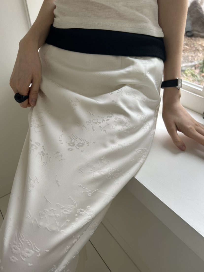 ME MO東大門實拍女裝新品人氣休閑26春夏推薦職業熱賣長裙ME MO長裙