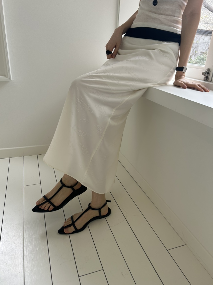 ME MO東大門實拍女裝新品人氣休閑26春夏推薦職業熱賣長裙ME MO長裙