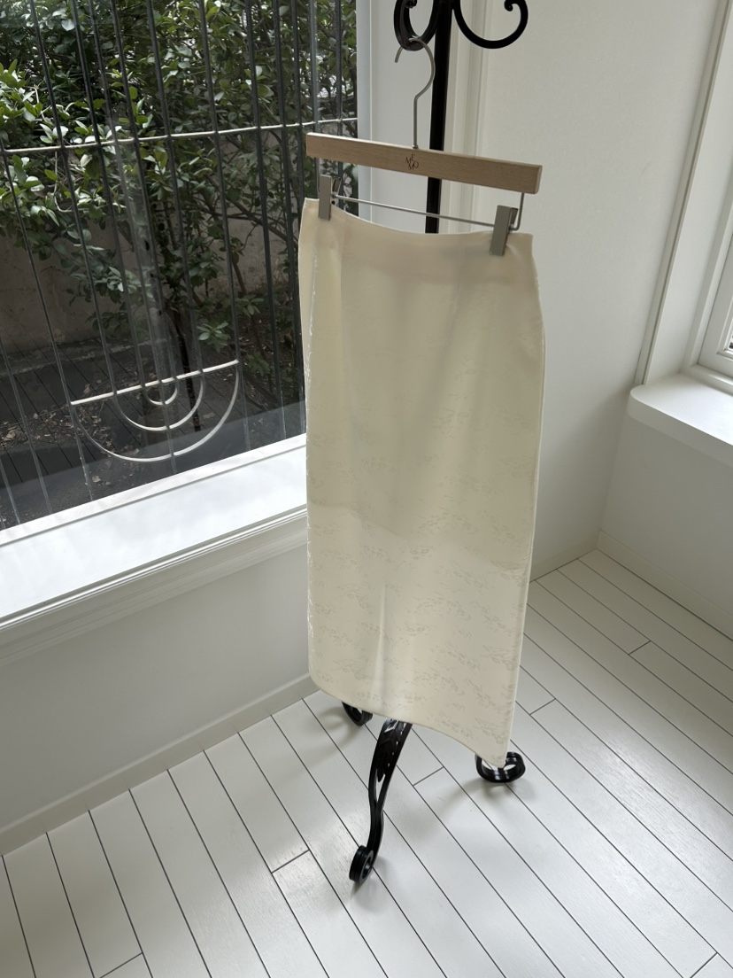 ME MO東大門實拍女裝新品人氣休閑26春夏推薦職業熱賣長裙ME MO長裙