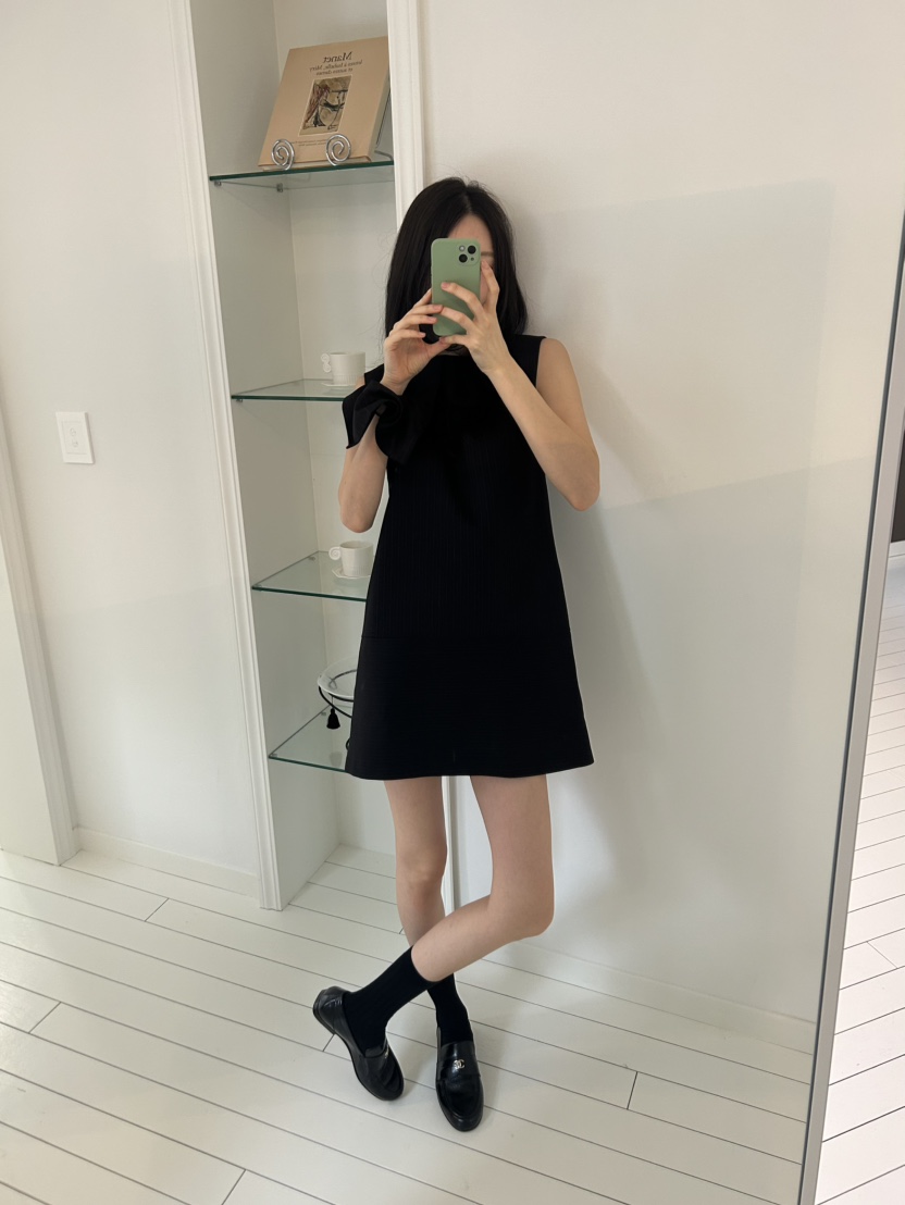 ME MO東大門直郵女裝新品推薦時尚人氣職業休閑26春夏連衣裙ME MO連衣裙