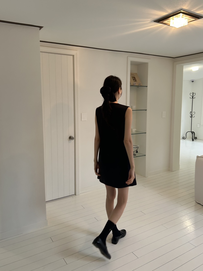 ME MO東大門直郵女裝新品推薦時尚人氣職業休閑26春夏連衣裙ME MO連衣裙