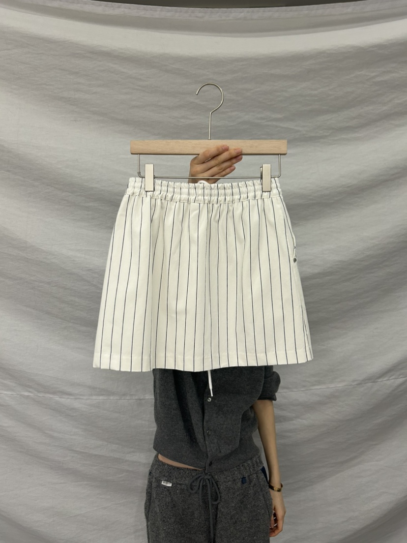 ME MO韓國代購女士新品熱賣職業人氣推薦真品時尚26春夏短裙ME MO短裙