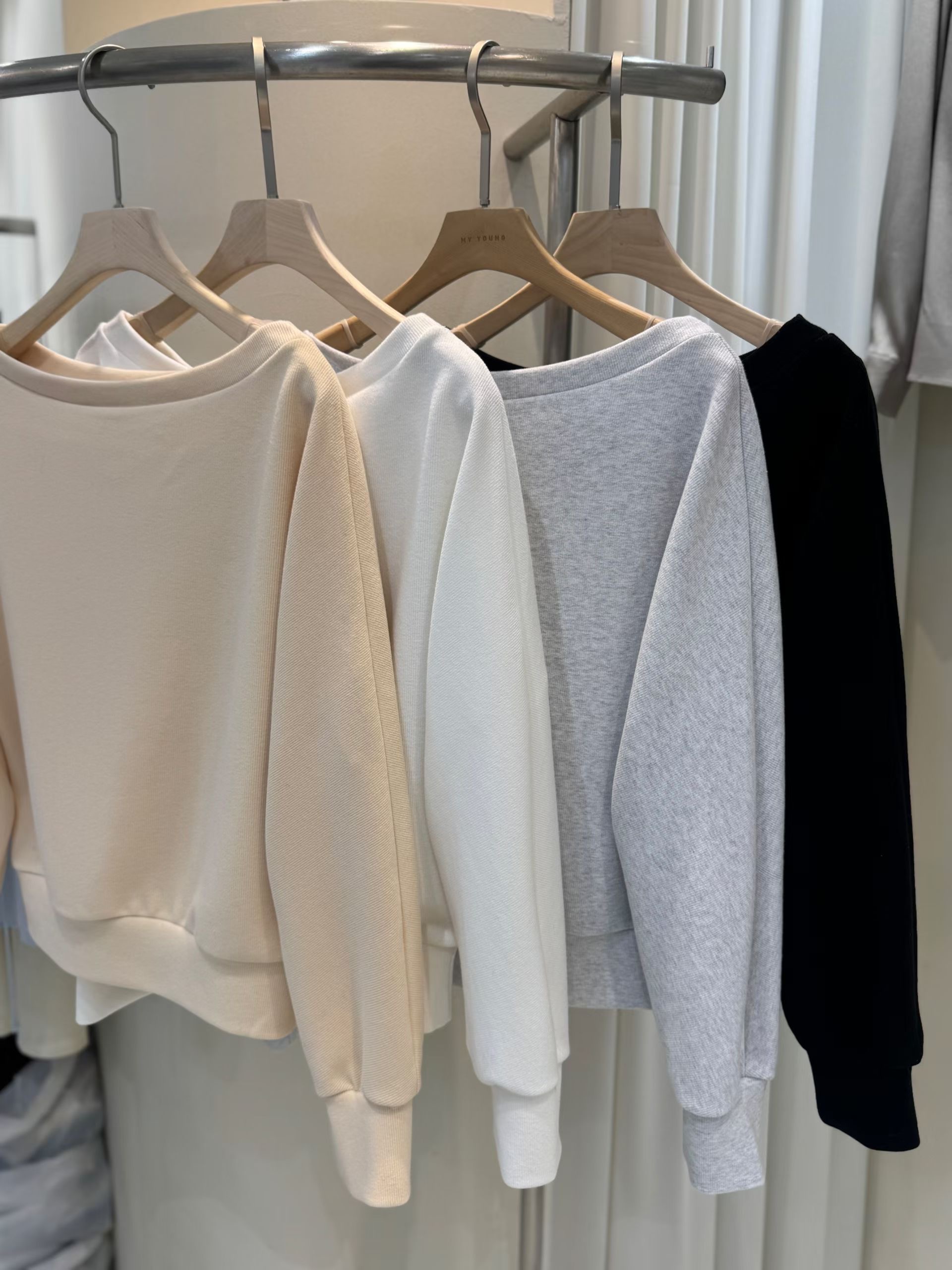 LEHEVE韓國直郵女士新品時尚推薦職業休閑熱賣26春夏衛衣LEHEVE-MY YOUNG兩件起衛衣圖色2左二色