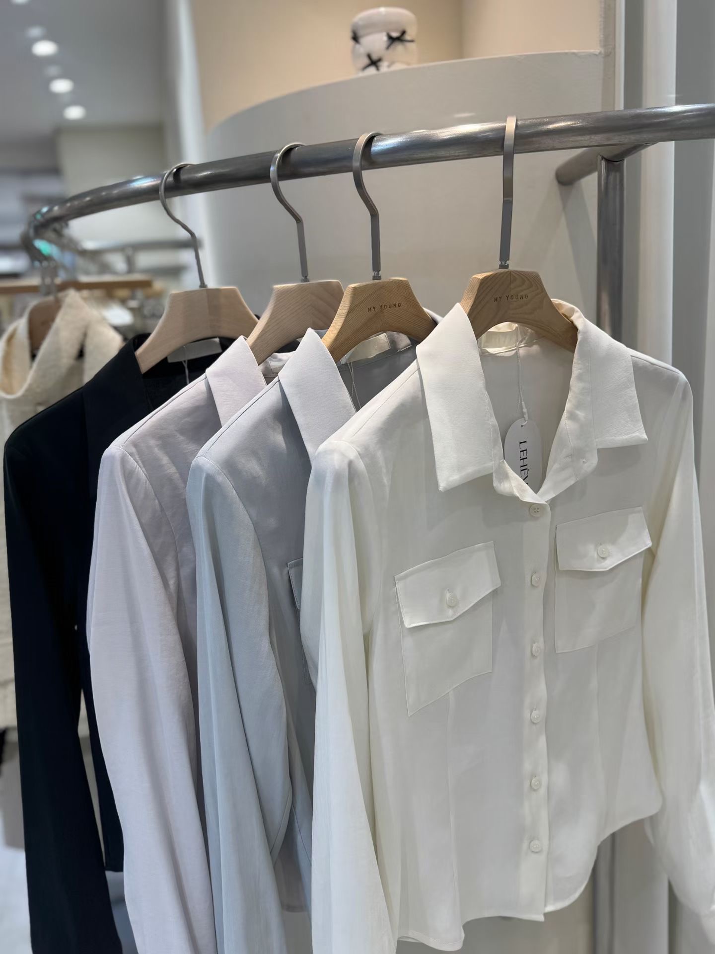 LEHEVE韓國東大門直郵女裝新品推薦人氣熱賣襯衫蕾絲衫口袋LEHEVE-MY YOUNG兩件起襯衫/蕾絲衫