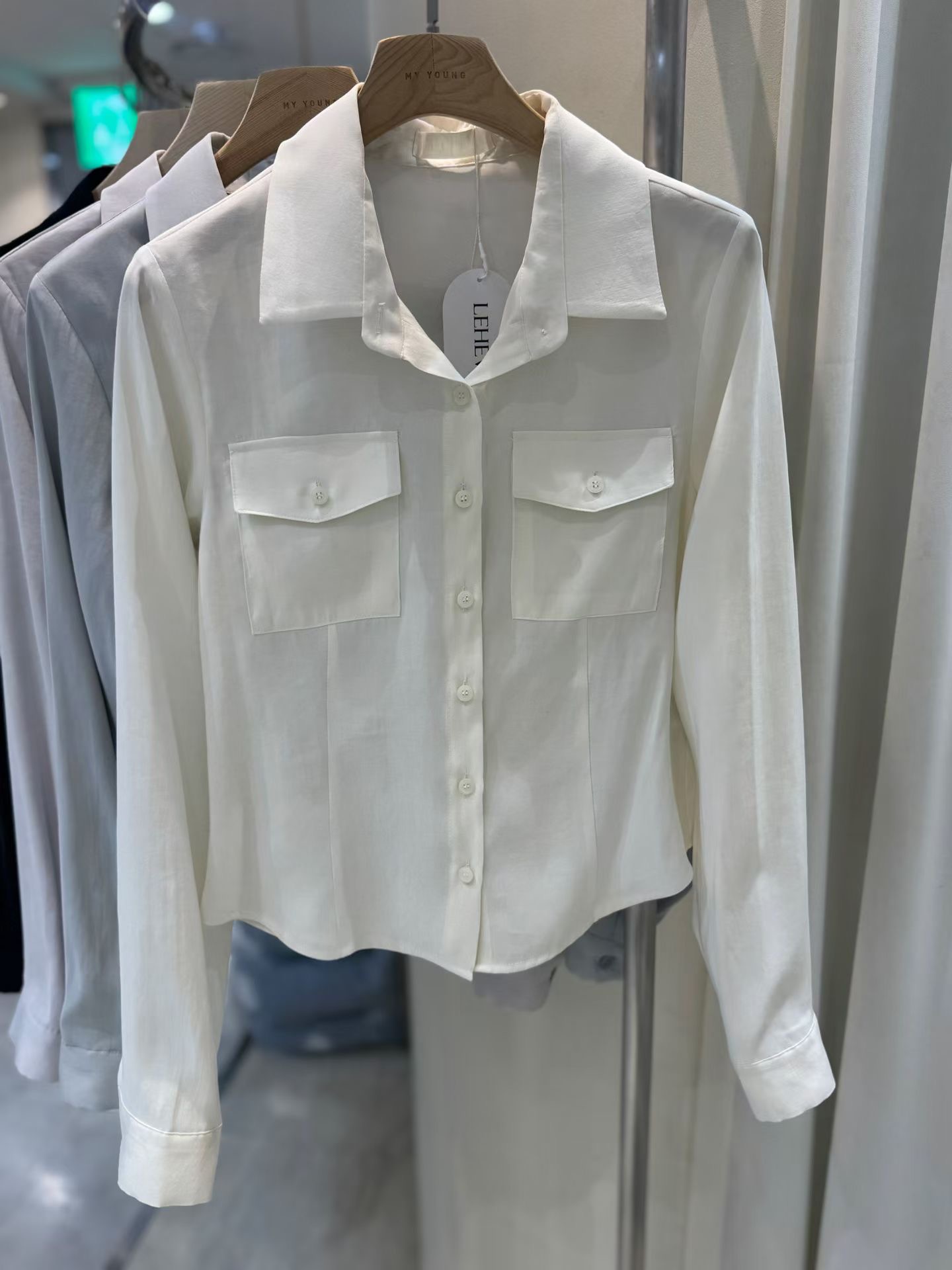 LEHEVE韓國東大門直郵女裝新品推薦人氣熱賣襯衫蕾絲衫口袋LEHEVE-MY YOUNG兩件起襯衫/蕾絲衫圖色2