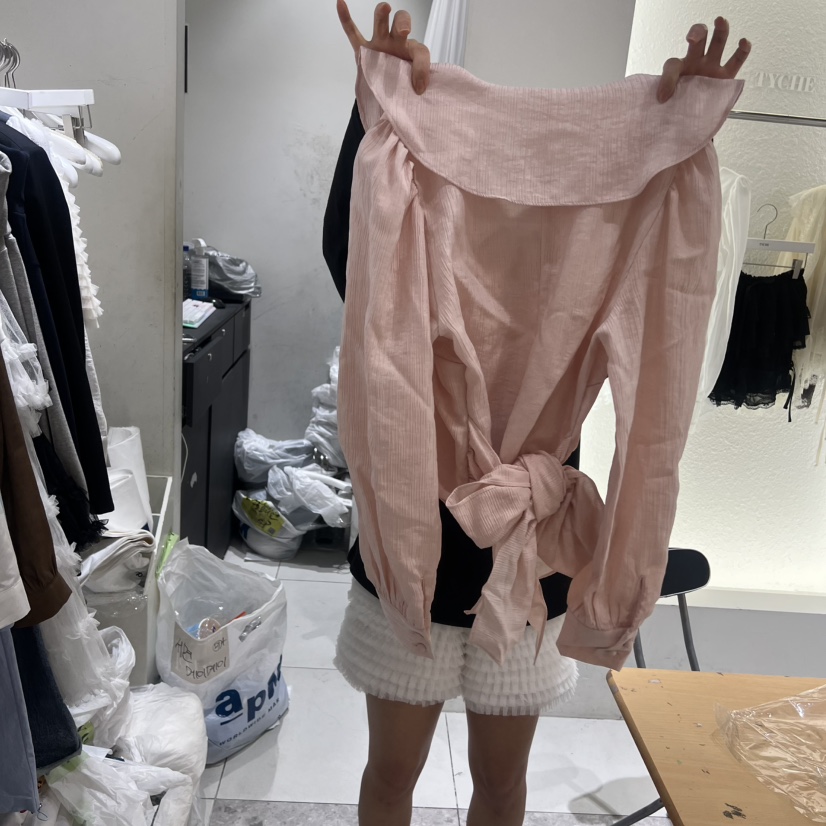 TYCHE韓國代購女士新款推薦人氣職業熱賣時尚襯衫蕾絲衫褶皺TYCHE襯衫/蕾絲衫