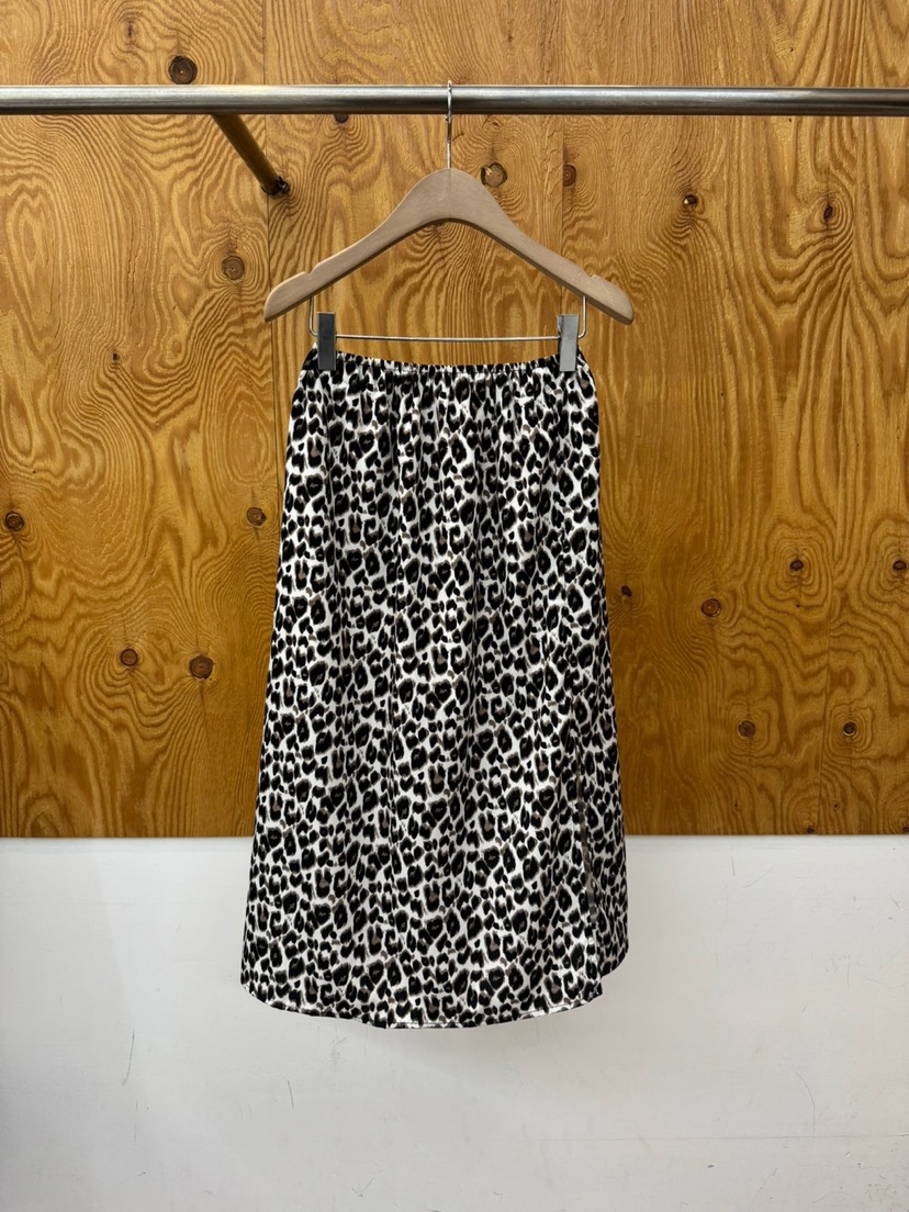 PROJECTVIEW韓國東大門直郵女裝新品推薦人氣26春夏職業長裙PROJECTVIEW長裙圖色1