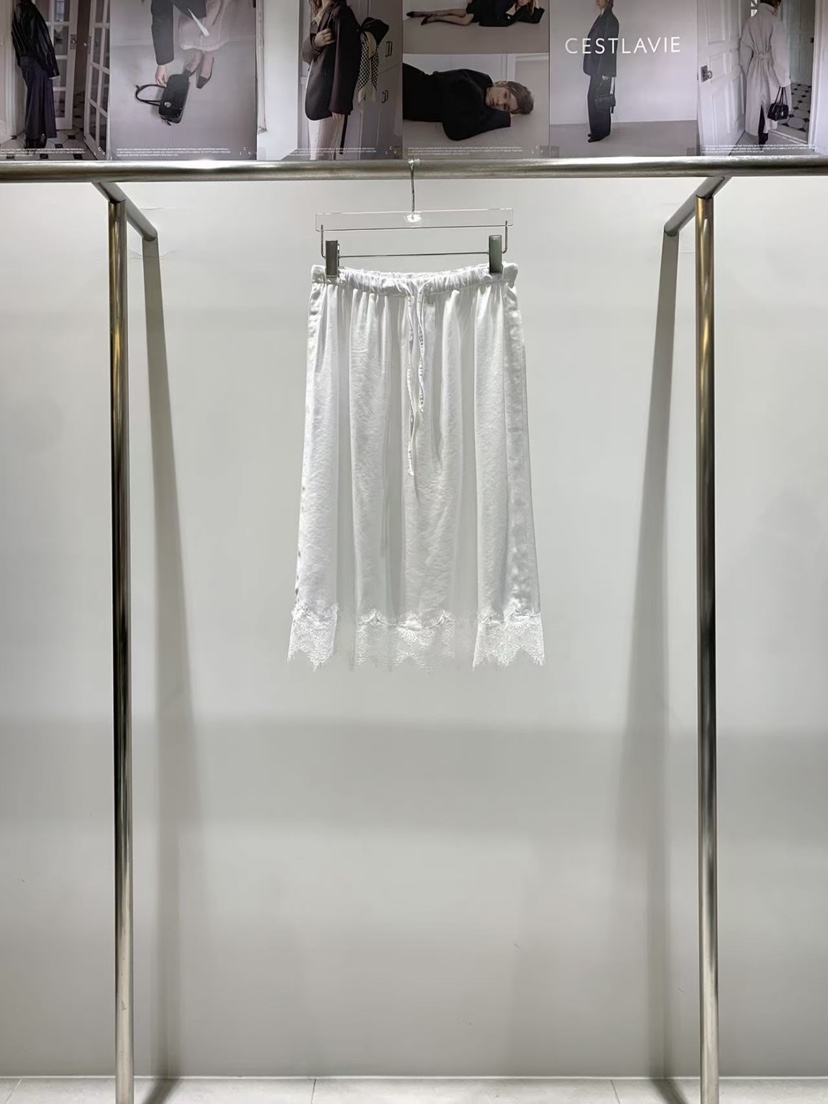 CESTLAVIE韓國直郵實拍女裝新款職業時尚推薦長裙蕾絲緞面CESTLAVIE長裙圖色1