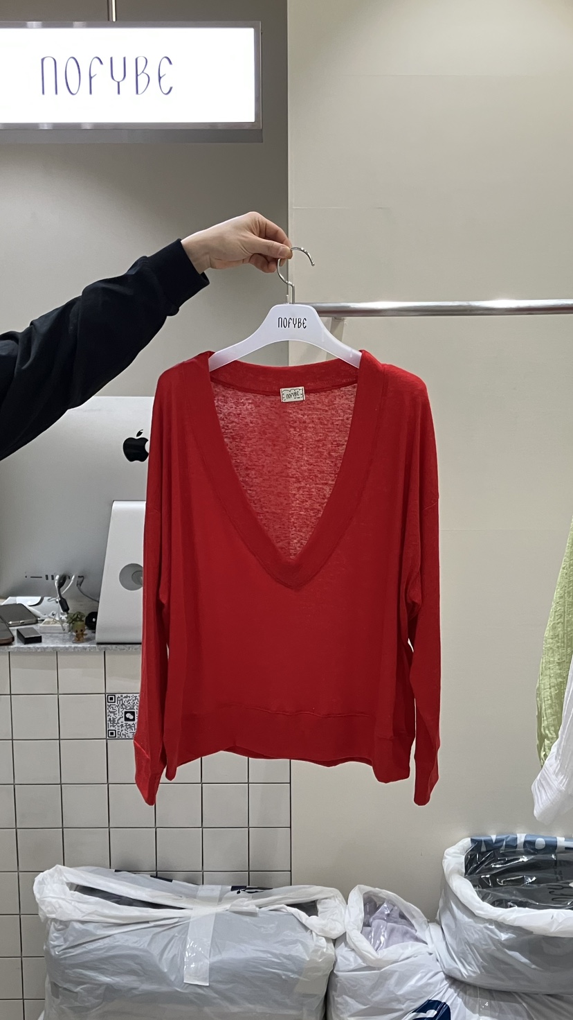 NOFYBE韓國東大門代購女裝新款人氣26春夏推薦長袖T恤V領NOFYBE長袖T恤圖色1