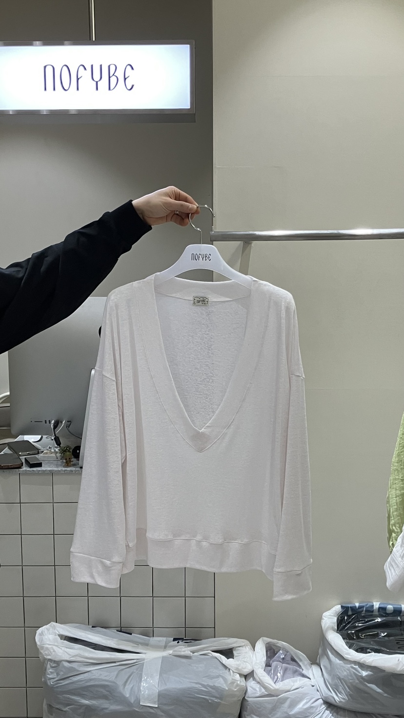 NOFYBE韓國東大門代購女裝新款人氣26春夏推薦長袖T恤V領NOFYBE長袖T恤圖色2