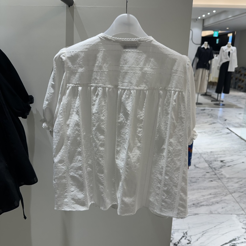 LOW MOMENT韓國東大門代購女裝新品26春夏人氣襯衫蕾絲衫LOW MOMENT襯衫/蕾絲衫