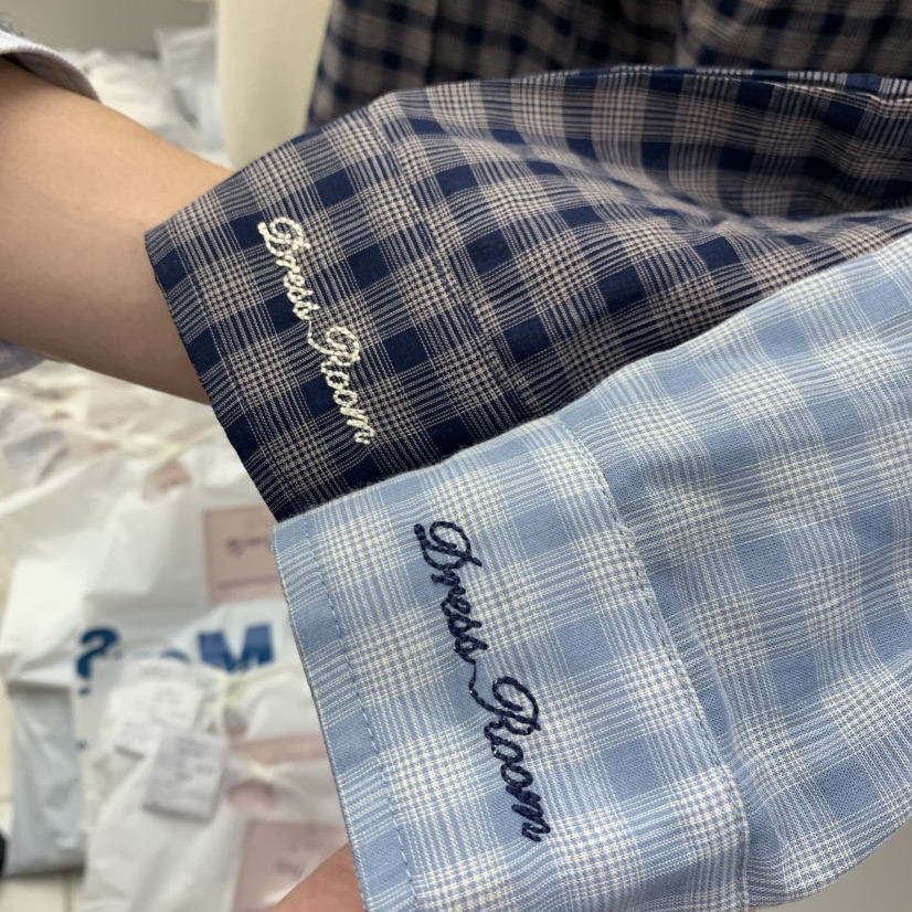 DRESS ROOM韓國東大門代購女士新款熱賣襯衫蕾絲衫刺繡格子DRESS ROOM襯衫/蕾絲衫