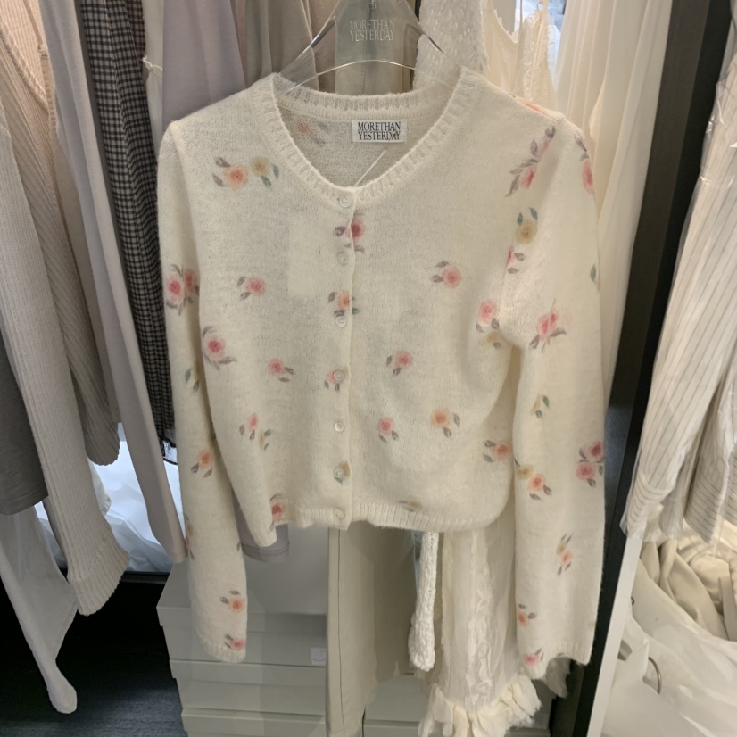 MORE THAN YESTERDAY/LOVE YOU SO MUCH韓國東大門直郵女士新品熱賣針織衫花朵LYSM/MORE THAN YESTERDAY針織衫圖色1