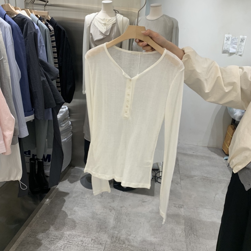 CHAE韓國代購女裝新款熱賣長袖T恤不含內搭天絲羊毛紐扣羅紋CHAE長袖T恤圖色1