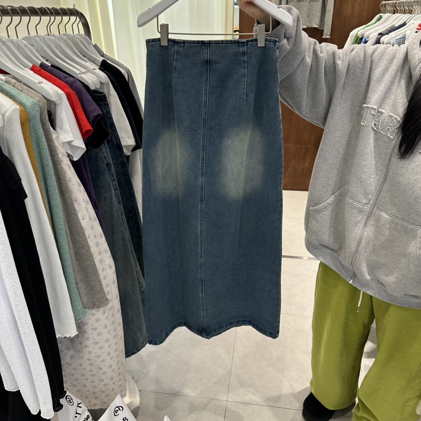 BUCKLE韓國直郵實拍女裝新款推薦26春夏休閑時尚職業長裙BUCKLE長裙