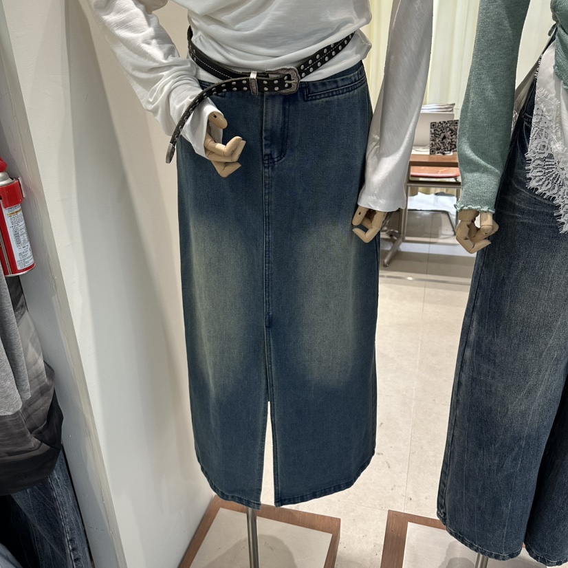 BUCKLE韓國直郵實拍女裝新款推薦26春夏休閑時尚職業長裙BUCKLE長裙