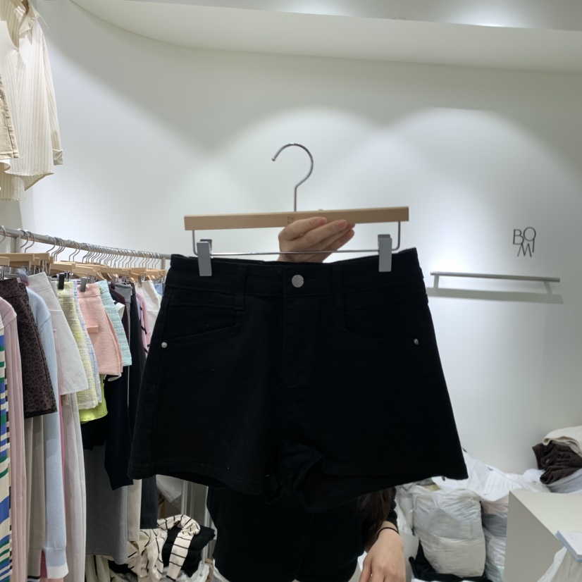 BY BOMI韓國直郵實拍女裝新品職業熱賣26春夏時尚休閑短褲BY BOMI短褲圖色2