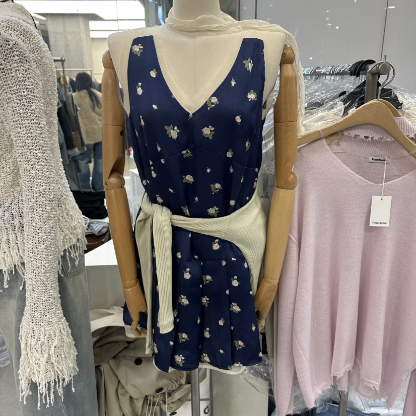 FOUNDATION韓國直郵女士新款推薦職業人氣連衣裙不含配飾FOUNDATION連衣裙圖色2