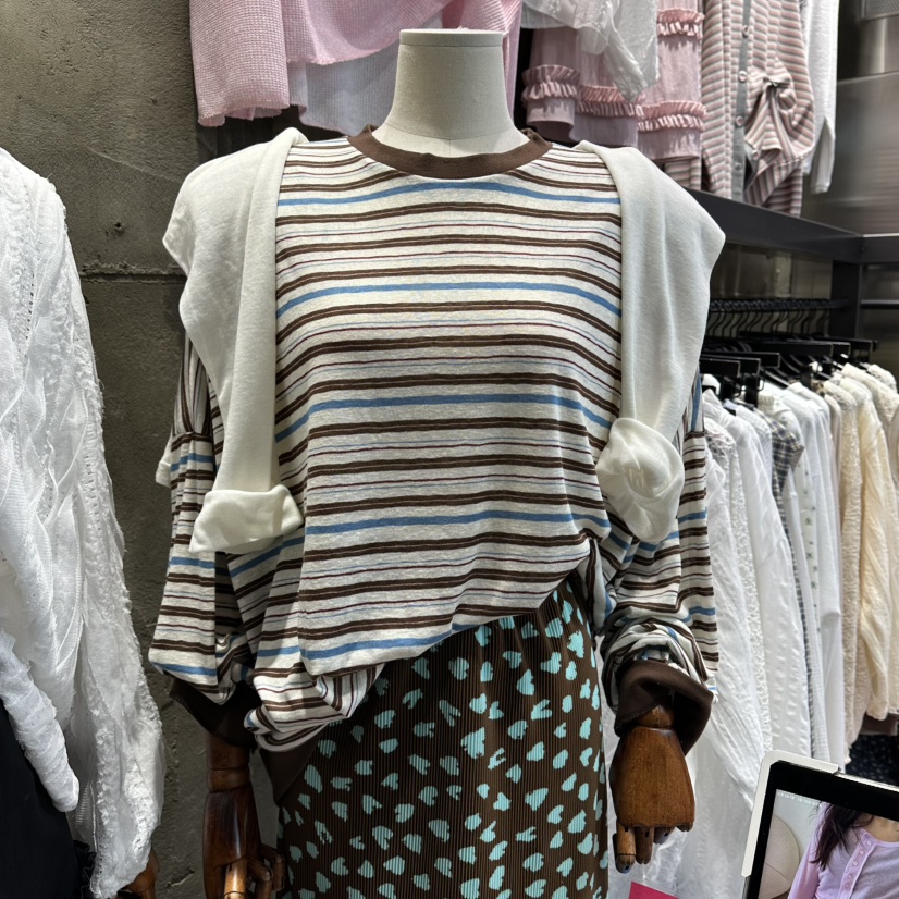 RUNWAY-런웨이韓國東大門直郵女士新品熱賣休閑推薦衛衣RUNWAY衛衣