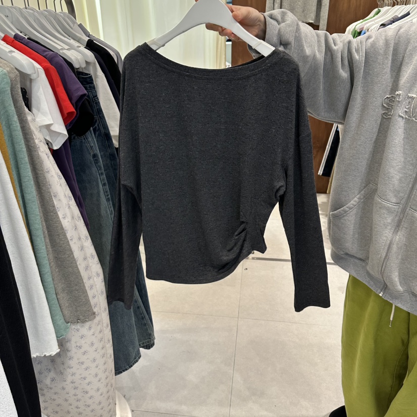 BUCKLE韓國代購女士新品熱賣職業長袖T恤不含項鏈褶皺露肩BUCKLE長袖T恤