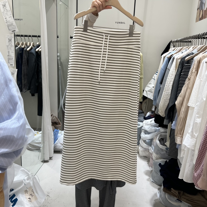 YUNBAL韓國代購女士新款休閑推薦時尚人氣職業26春夏長裙條紋YUNBAL長裙圖色1