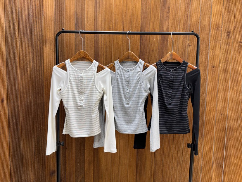 2TWO MOON韓國東大門直郵女裝新款時尚人氣休閑推薦長袖T恤2TWO MOON長袖T恤