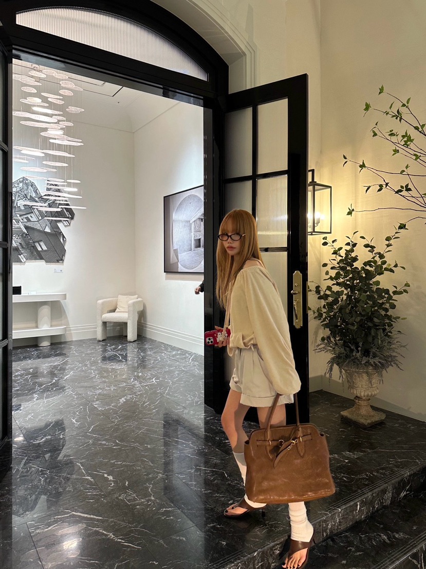 ZEROZERO韓國直郵女裝新款休閑人氣熱賣職業衛衣毛圈布露肩ZEROZERO衛衣