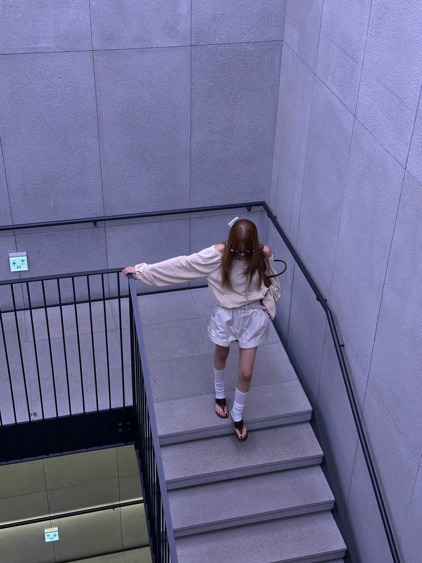 ZEROZERO韓國直郵女裝新款休閑人氣熱賣職業衛衣毛圈布露肩ZEROZERO衛衣