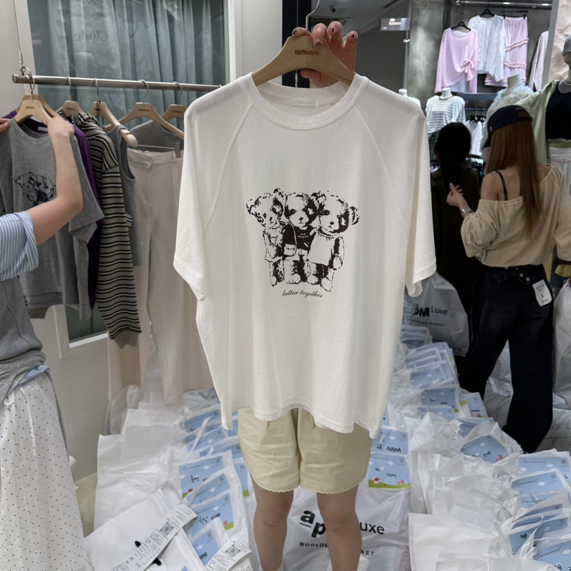 OURMOMENT韓國東大門直郵女士新款時尚人氣熱賣推薦休閑T恤OURMOMENTT恤圖色1