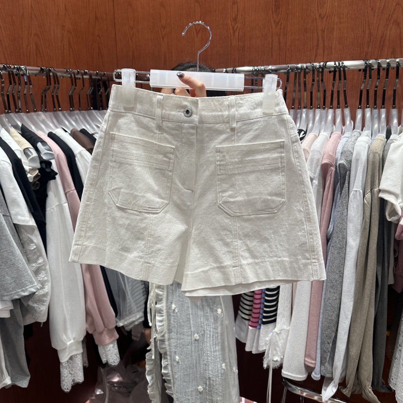 ILLO/MOCI韓國東大門直郵女裝新款熱賣職業推薦人氣短褲ILLO/MOCI短褲圖色1