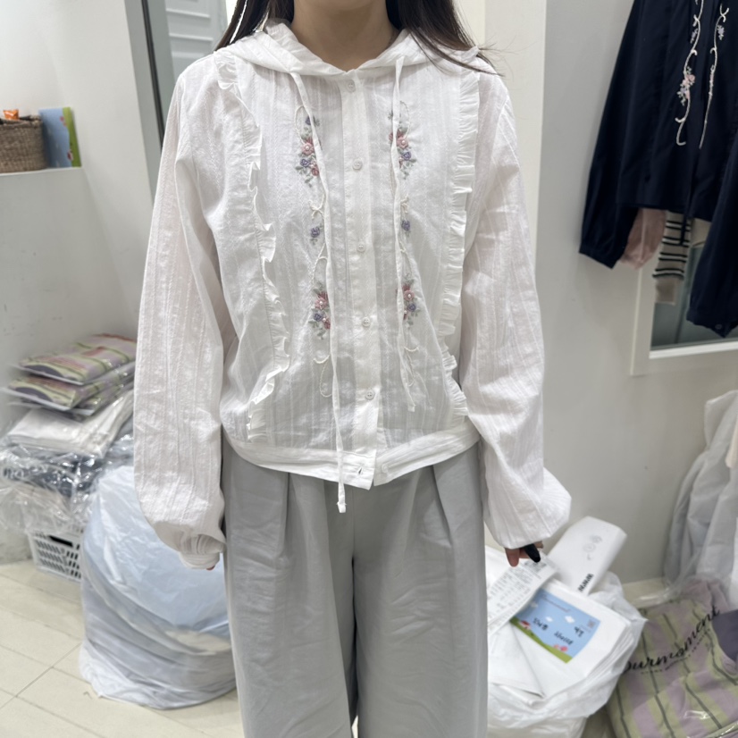 OURMOMENT韓國東大門直郵女裝新品人氣26春夏休閑襯衫蕾絲衫OURMOMENT襯衫/蕾絲衫圖色1