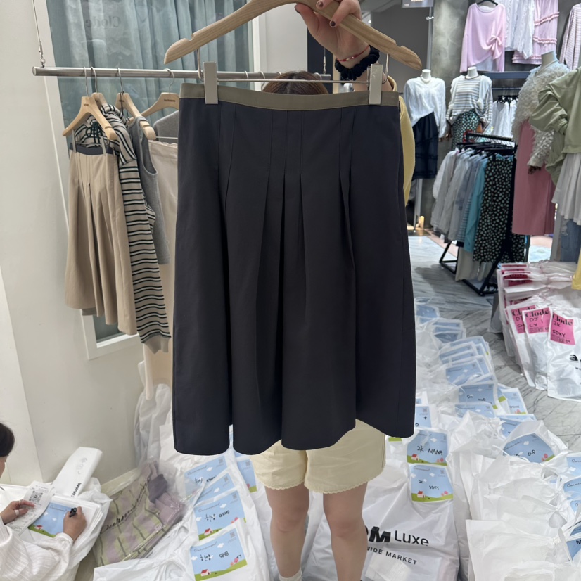 OURMOMENT韓國代購女士新款26春夏職業時尚熱賣半身裙中短裙OURMOMENT半身裙/中短裙圖色2