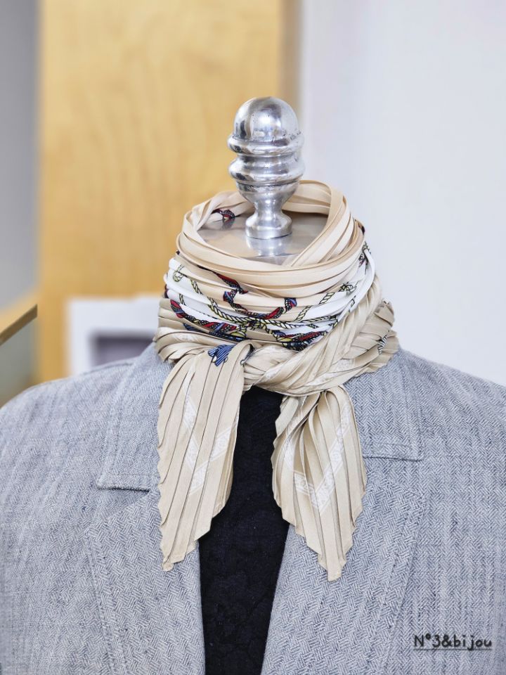 N3韓國直郵女裝新款休閑時尚熱賣人氣推薦圍巾披肩流蘇褶皺N3圍巾/披肩