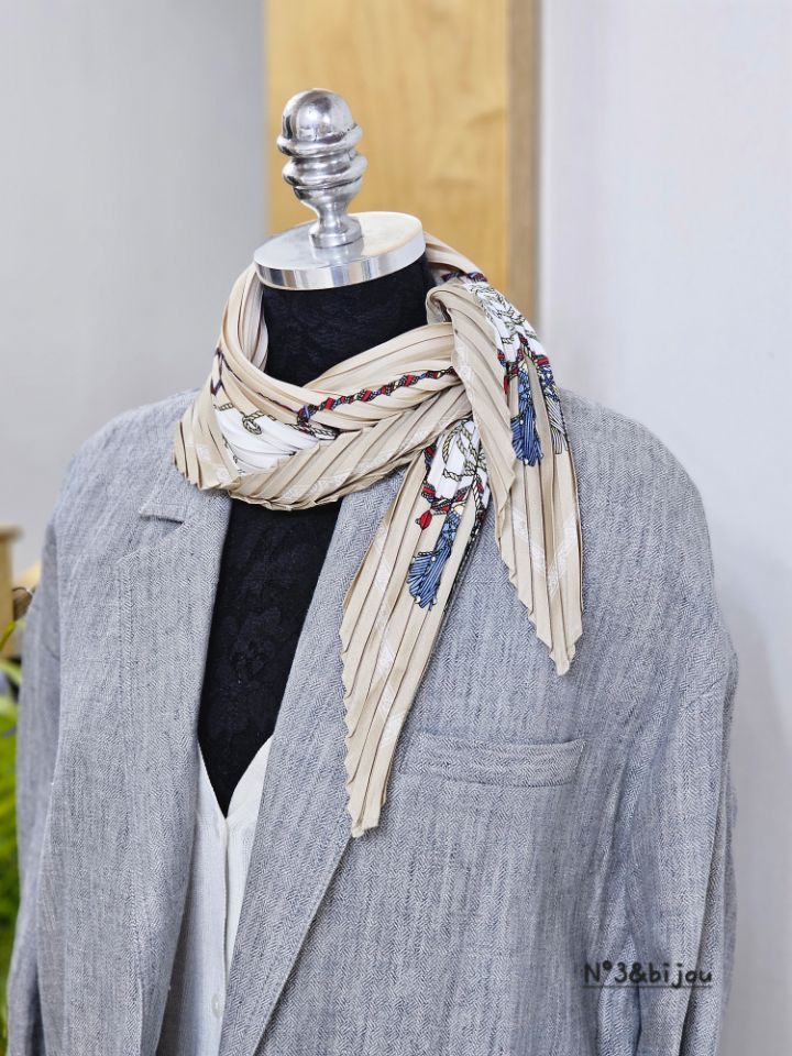 N3韓國直郵女裝新款休閑時尚熱賣人氣推薦圍巾披肩流蘇褶皺N3圍巾/披肩