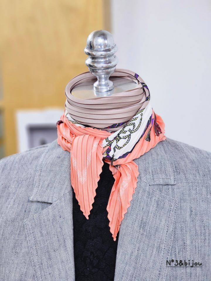 N3韓國直郵女裝新款休閑時尚熱賣人氣推薦圍巾披肩流蘇褶皺N3圍巾/披肩