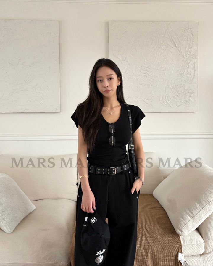 mars韓國代購女裝新款26春夏熱賣職業人氣休閑推薦T恤V領marsT恤