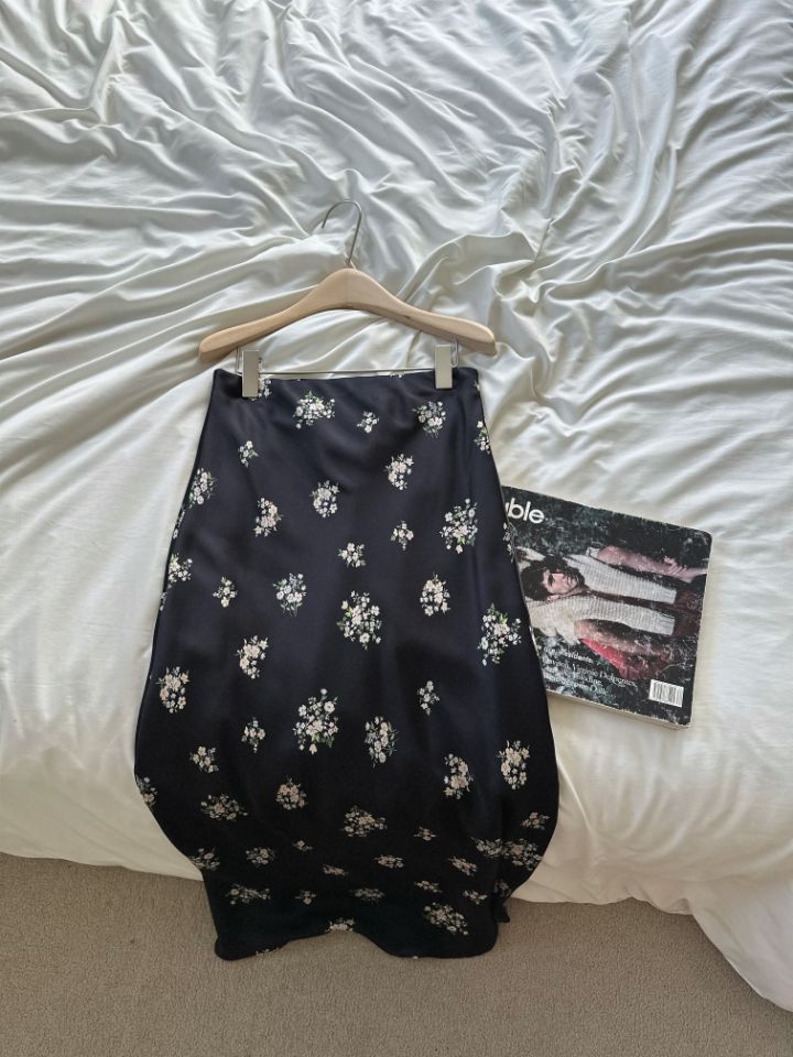 MARE韓國代購女士新品人氣時尚熱賣休閑26春夏長裙花朵緞面MARE長裙圖色3