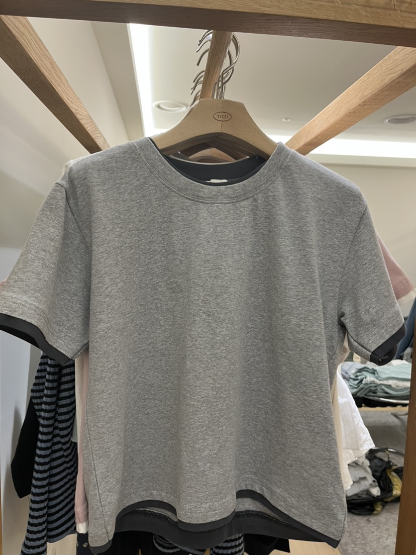 TIZZI韓國東大門直郵女裝新品時尚推薦26春夏熱賣職業T恤TIZZIT恤圖色2