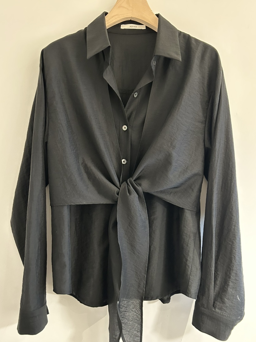 NOTICE韓國東大門直郵女裝新品26春夏人氣襯衫蕾絲衫系帶NOTICE襯衫/蕾絲衫