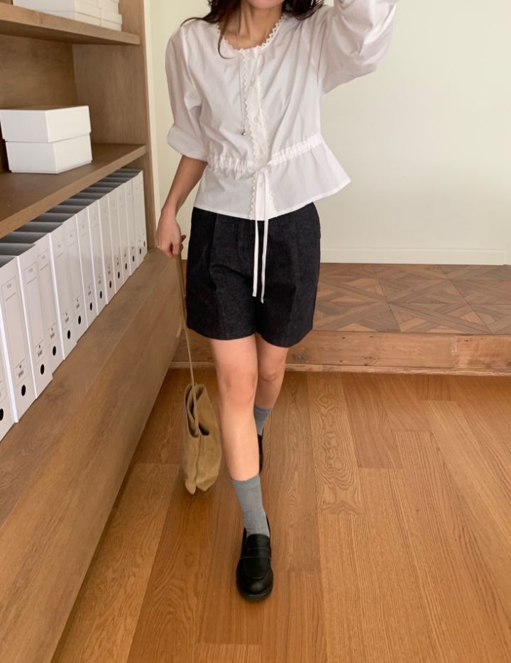 KOMOREBI韓國直郵實拍女士新款推薦時尚熱賣襯衫蕾絲衫蕾絲KOMOREBI襯衫/蕾絲衫