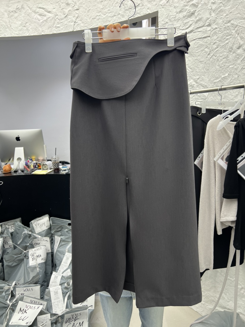 NOVUS韓國直郵女士新款時尚26春夏職業熱賣推薦長裙含腰帶NOVUS長裙