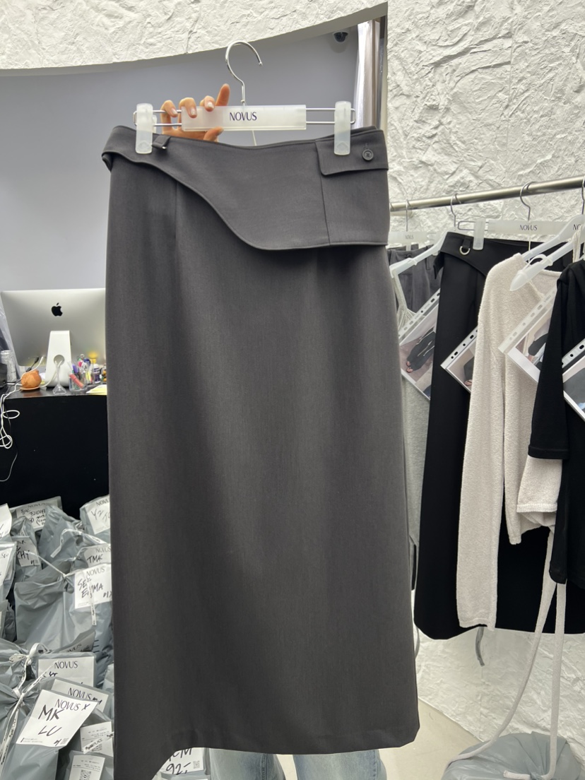 NOVUS韓國直郵女士新款時尚26春夏職業熱賣推薦長裙含腰帶NOVUS長裙圖色1